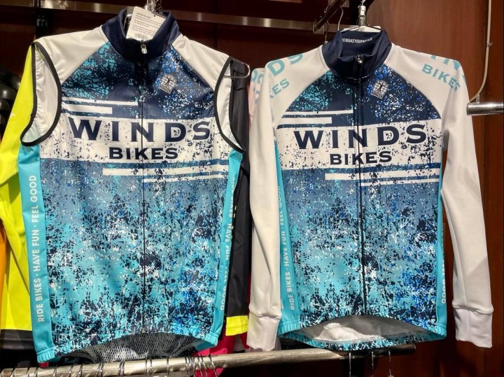 【BIORACER社製　WINDS BIKESオリジナル冬用ウェア】オシャレで温かいウェアが完成！