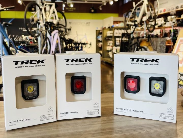 【新商品】TREK「Ion 100 R & Flare R City」デイライト登場！街乗りの安全性が大幅アップ
